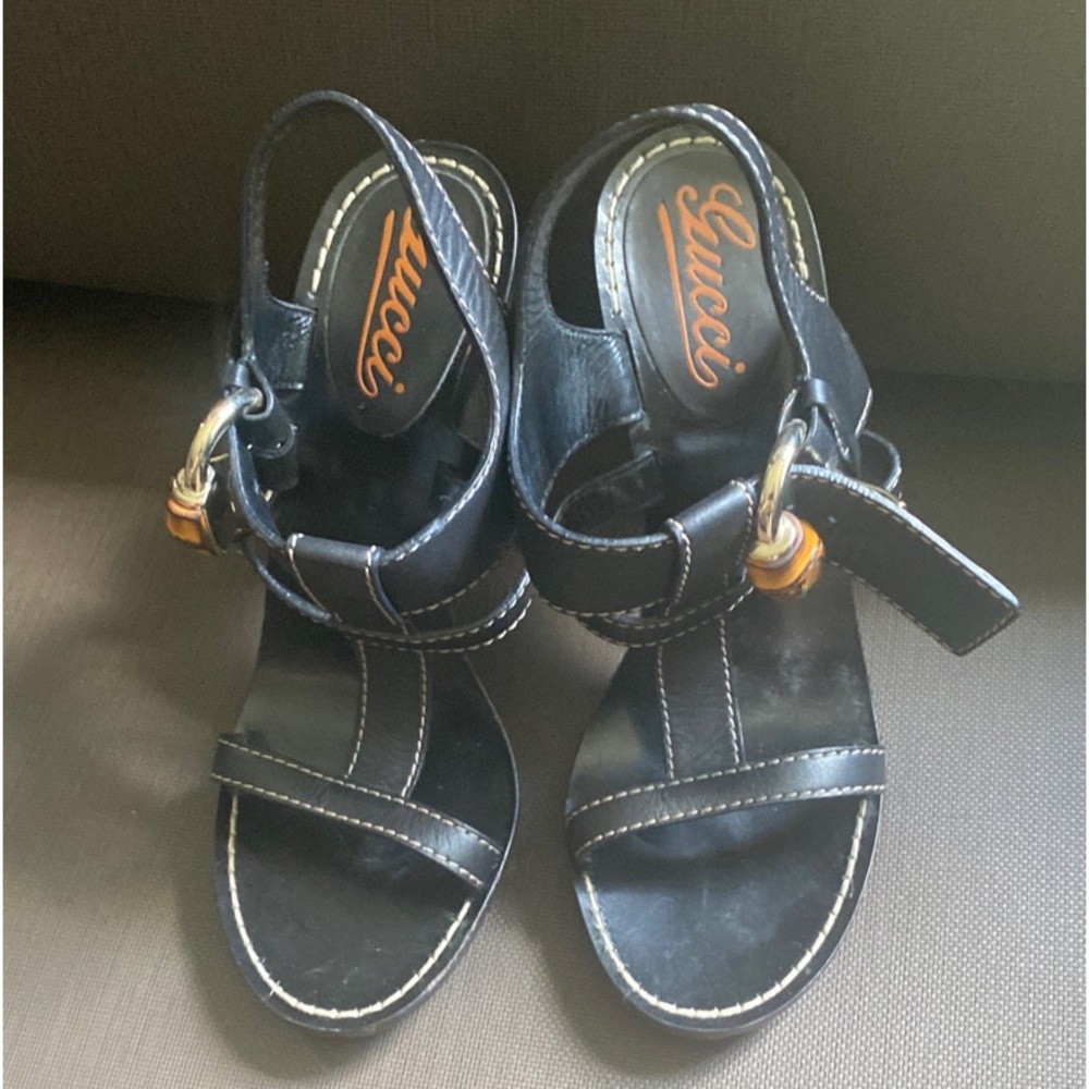 Gucci sandals in good condition. Size 36.